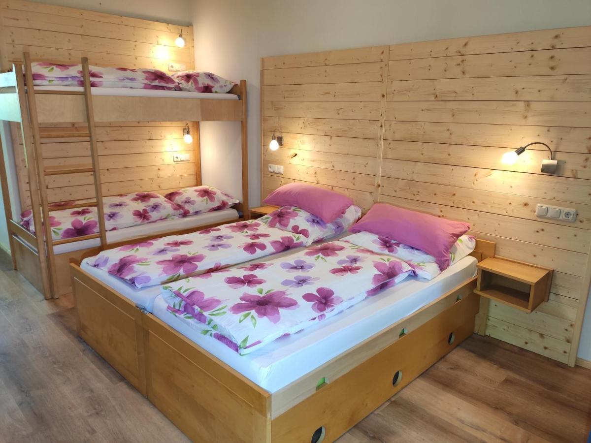 Max Motel Hinterzhof ภายนอก รูปภาพ