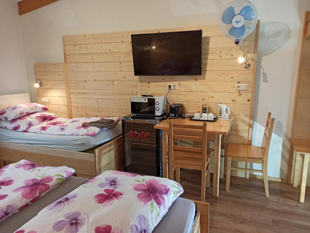 Max Motel Hinterzhof ภายนอก รูปภาพ