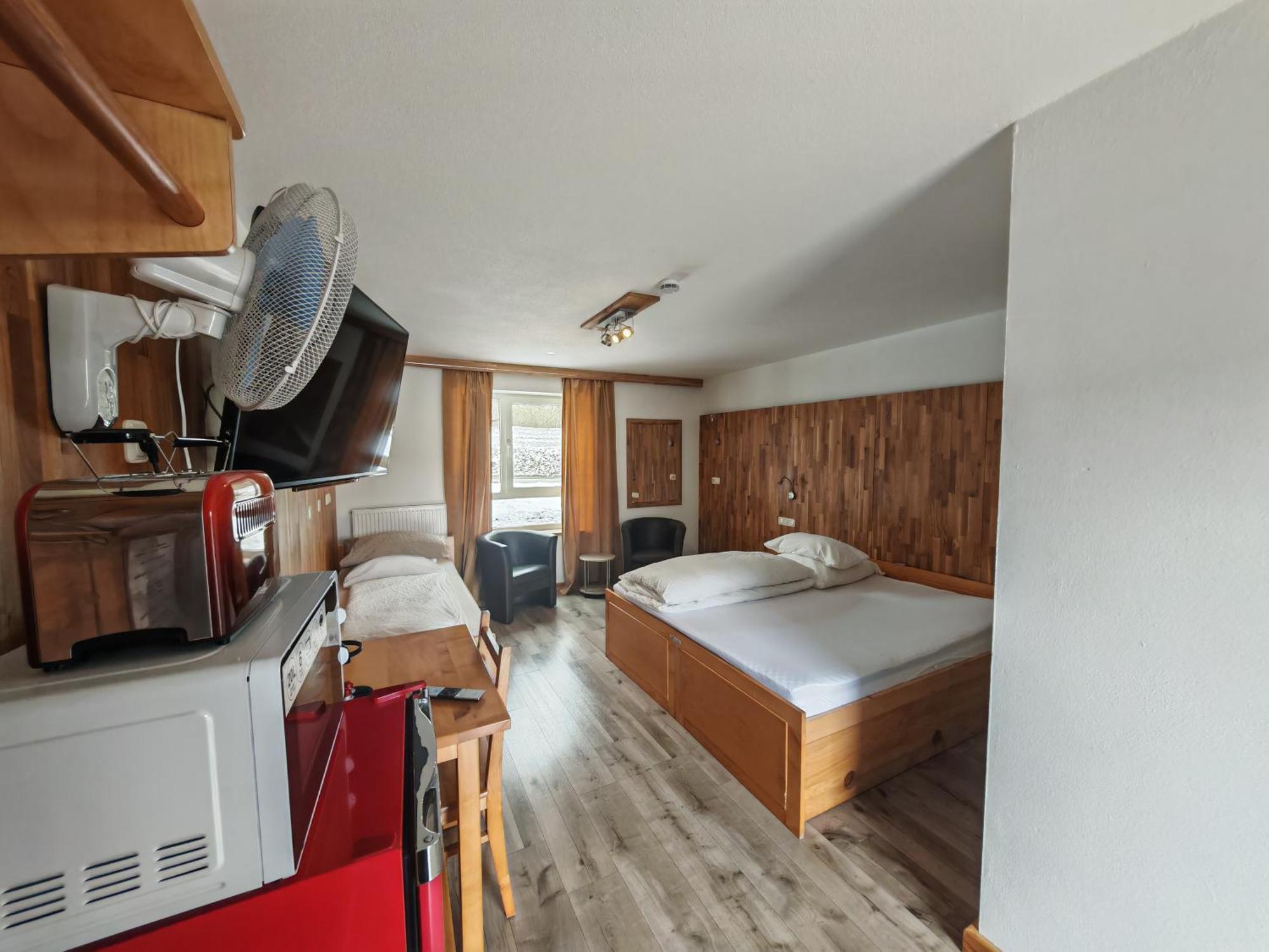 Max Motel Hinterzhof ภายนอก รูปภาพ