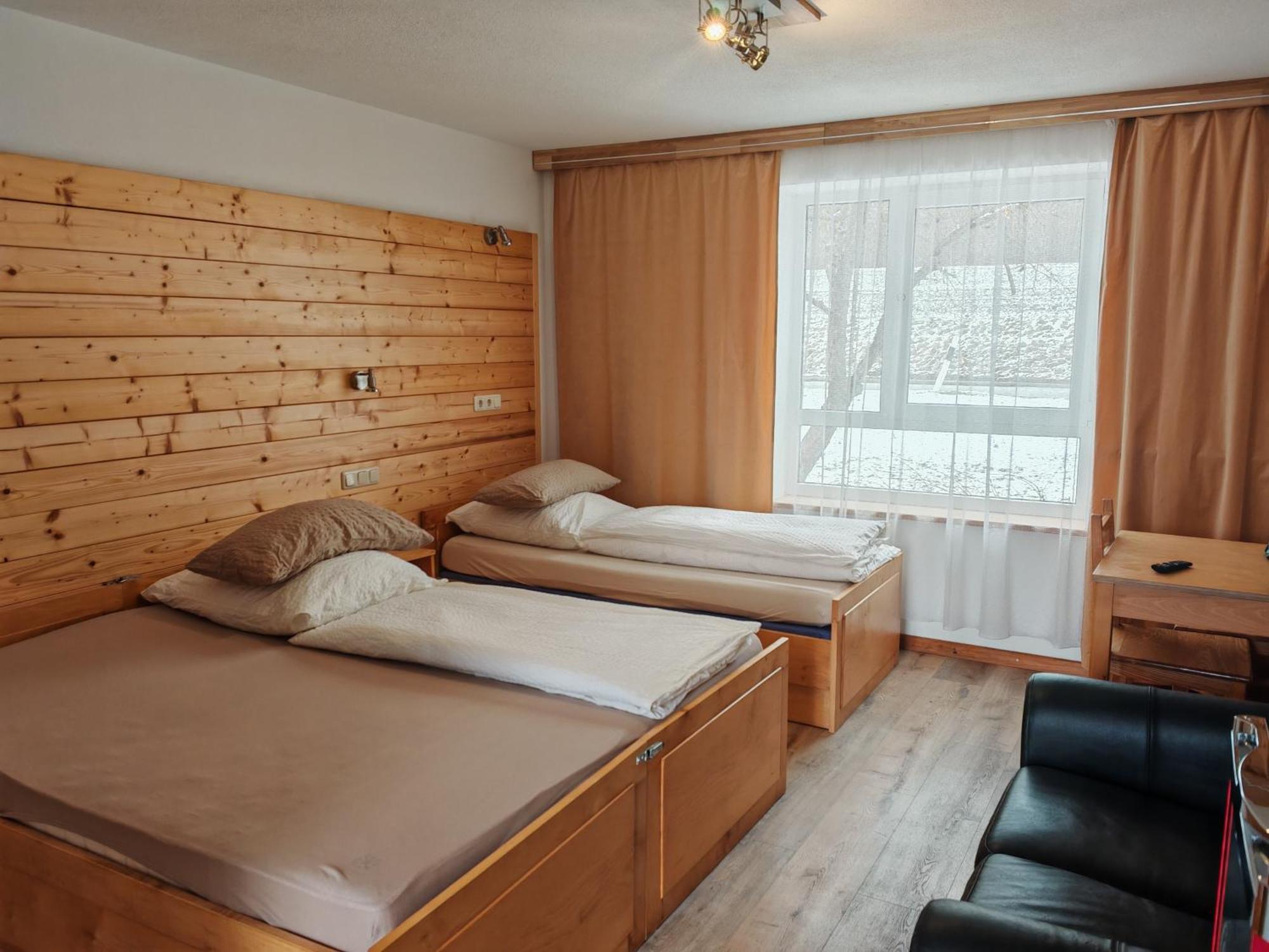 Max Motel Hinterzhof ภายนอก รูปภาพ